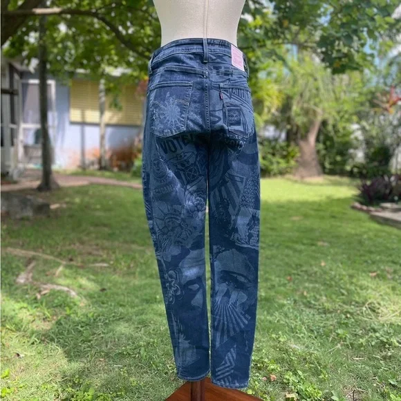 Levi’s OBEY Print Customizef in Miami Jeans - Picture 11 of 16